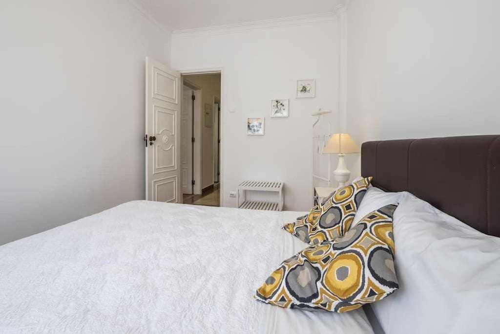 Apart Lisboa Confortavel 2 Quartos Com Terraco Odivelas  Eksteriør billede
