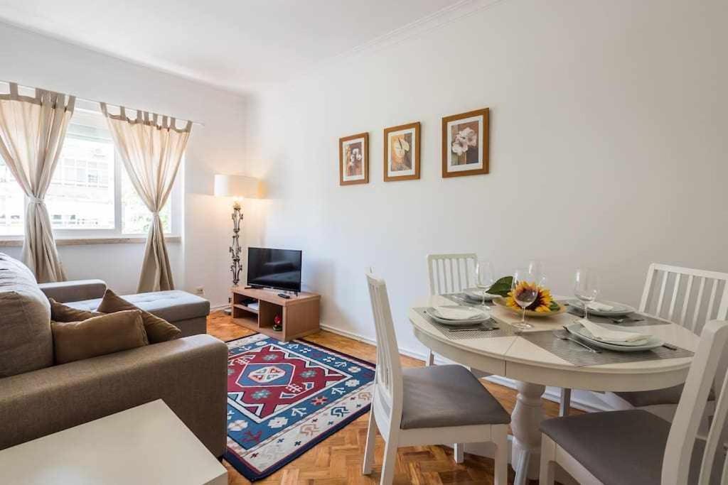 Apart Lisboa Confortavel 2 Quartos Com Terraco Odivelas  Eksteriør billede